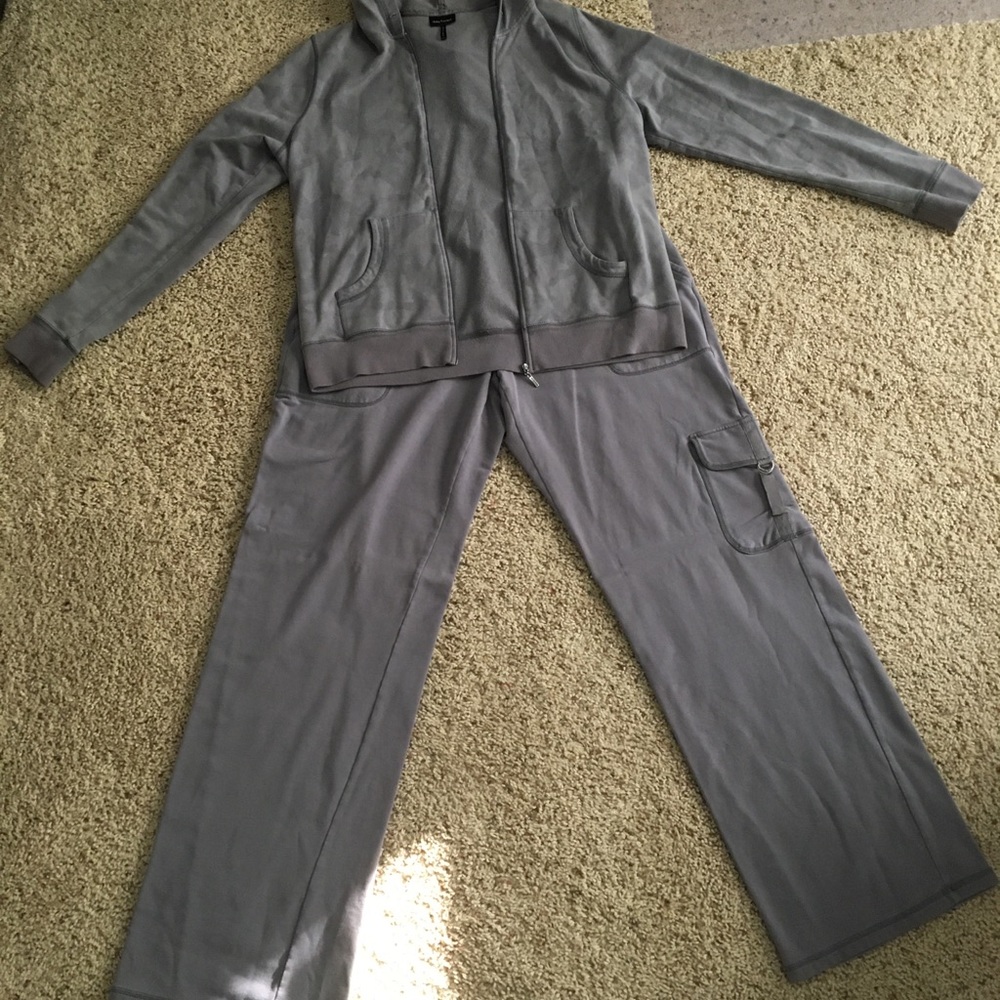 Women’s Sweatsuit
